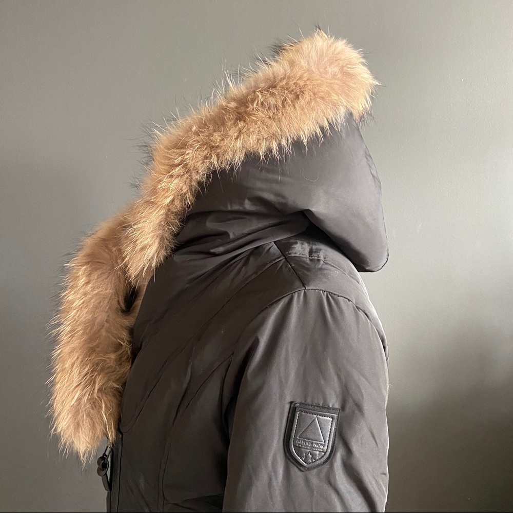 Women down coat.